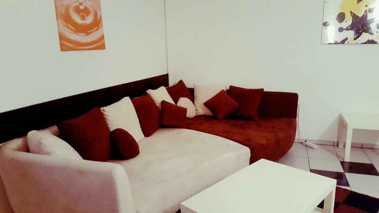 White House 'Privatzimmer' Mannheim Exterior foto